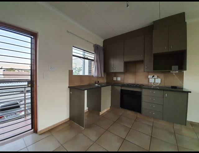 1 BEDROOM APARTMENT TO LET IN BARBEQUE DOWNS